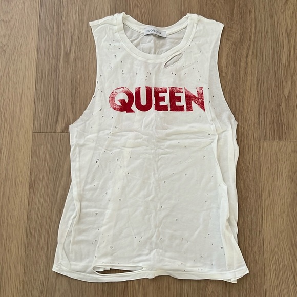 Daydreamer Tops - Daydreamer Queen Cut off Tee NWOT